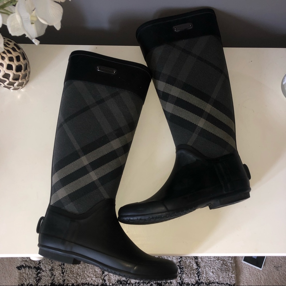 BURBERRY RAIN BOOTS